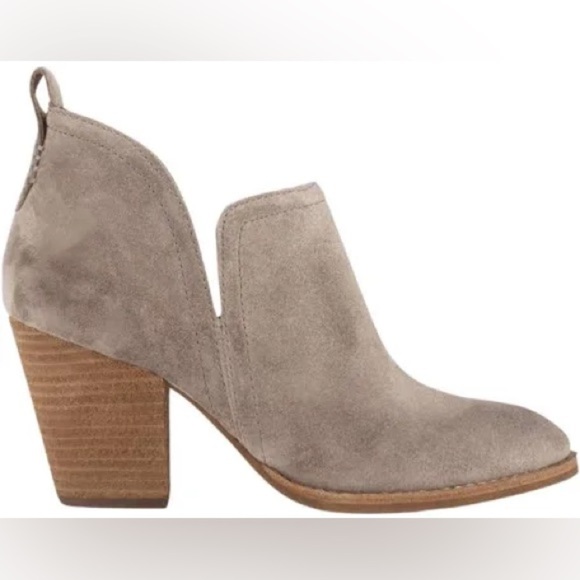 Jeffrey Campbell Rosalee Taupe Angled Stacked Heel Bootie Size 9 EUC - Picture 1 of 11